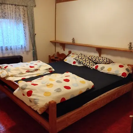 Feriehus Cozy Wooden Or In The Odenwald, Garden, Hiking Trails, Free Parking